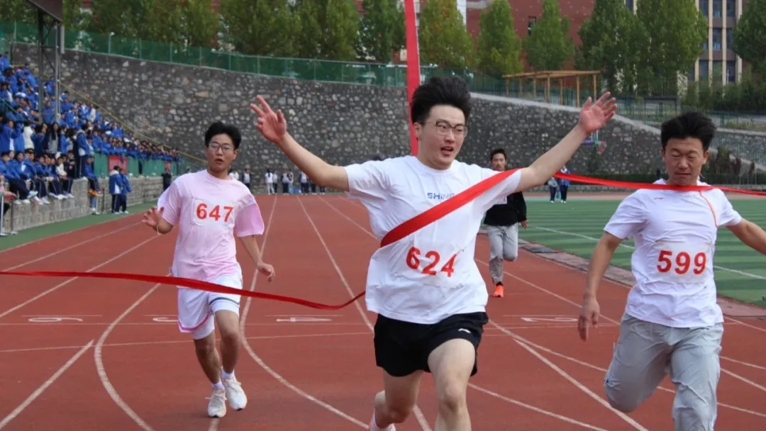 凛冬将至 热血难凉 | 晋城凤华学校第二十八届秋季运动会燃动来袭